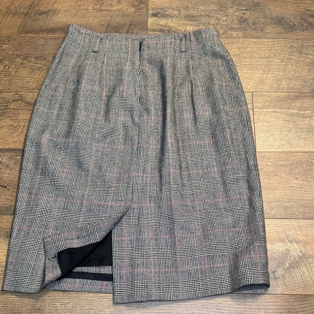 Vintage 90s Pencil skirt in Black, White and‎ Pink. Size 12